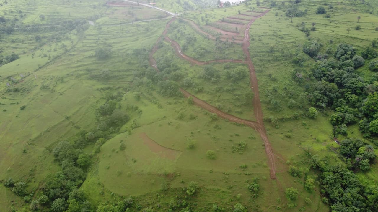 Nestland Velhe gated community with tar road access and greenery